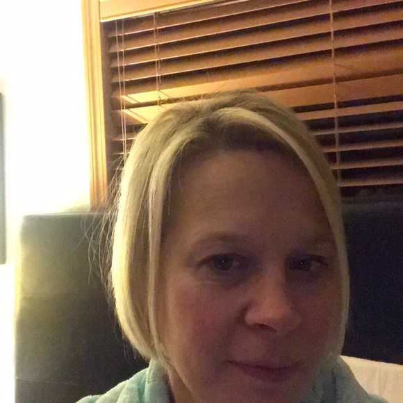 Meet your Posher, Amy - Picture 1 of 1